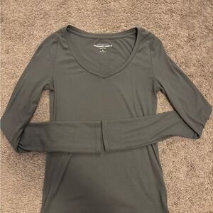 Aeropostale Gray Long Sleeve Top